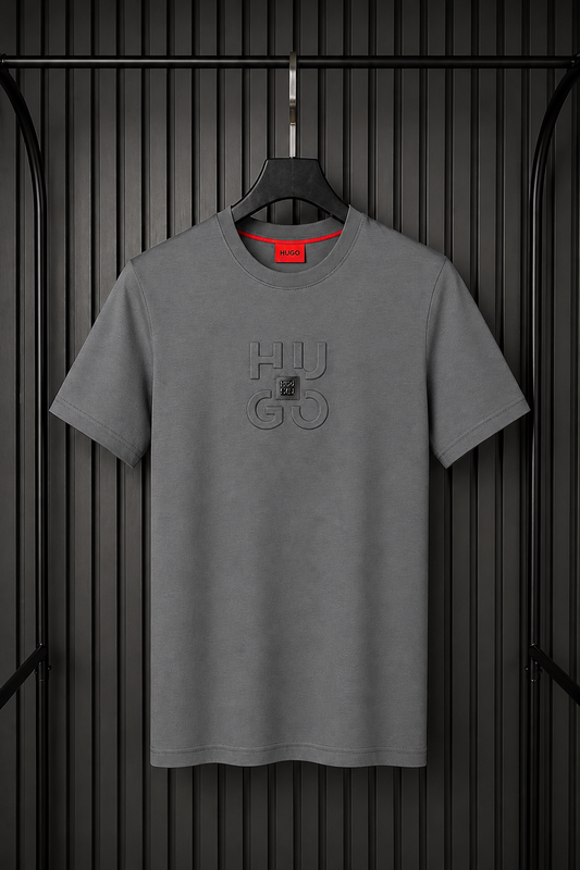 HUGO Tonal Grid Logo Tee – Dark Grey Edition (Nuevo)