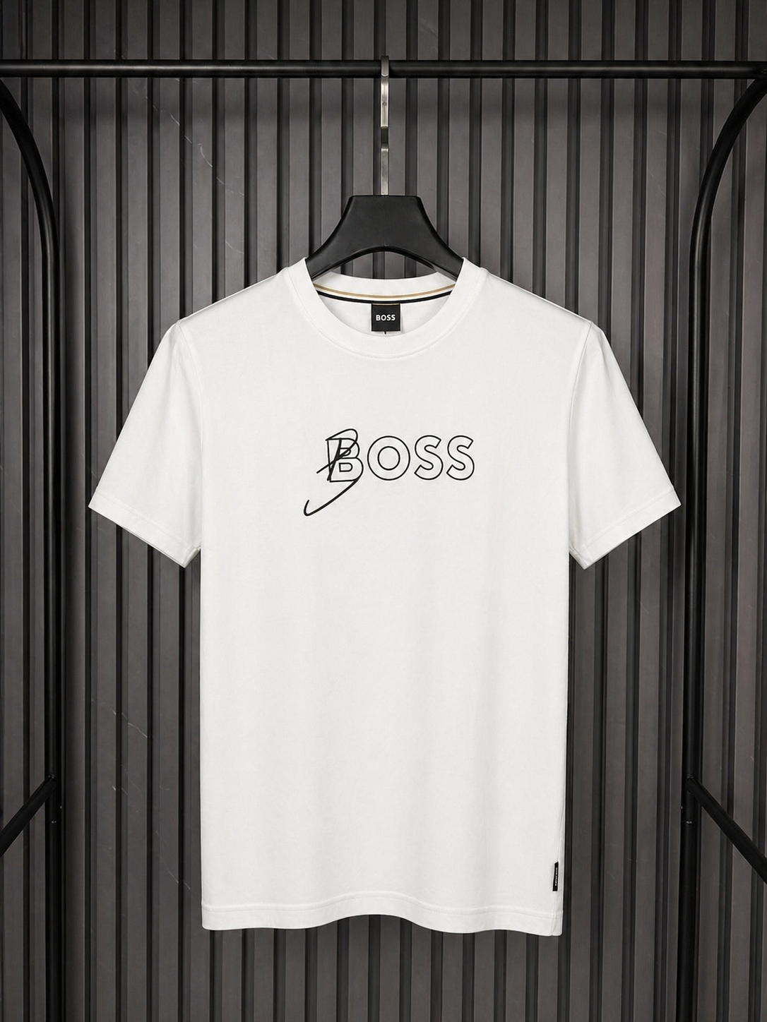 BOSS Signature Outline Tee – White (Nuevo)