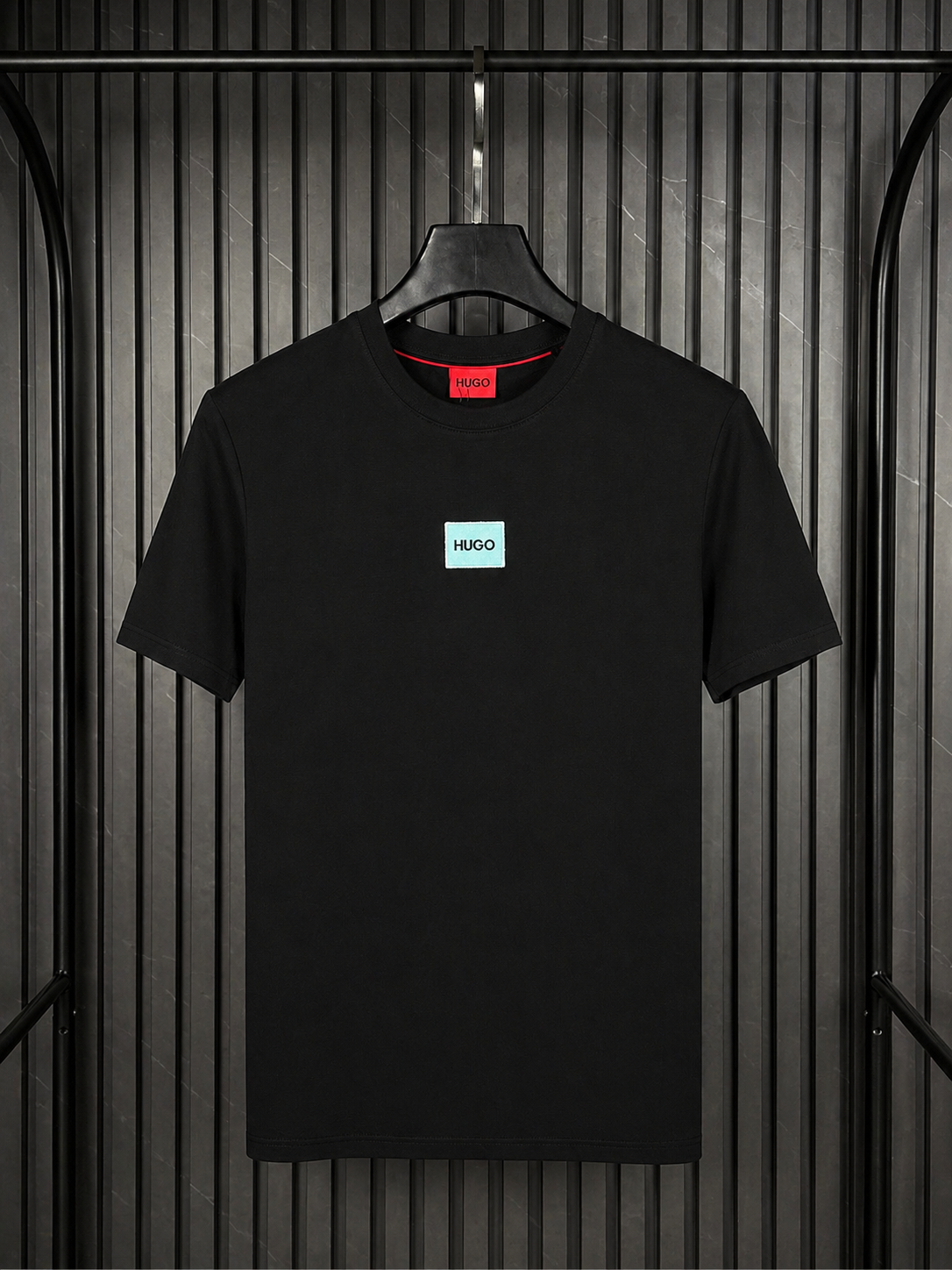 HUGO Mini Box Logo Tee – Black Mint Edition (Nuevo)