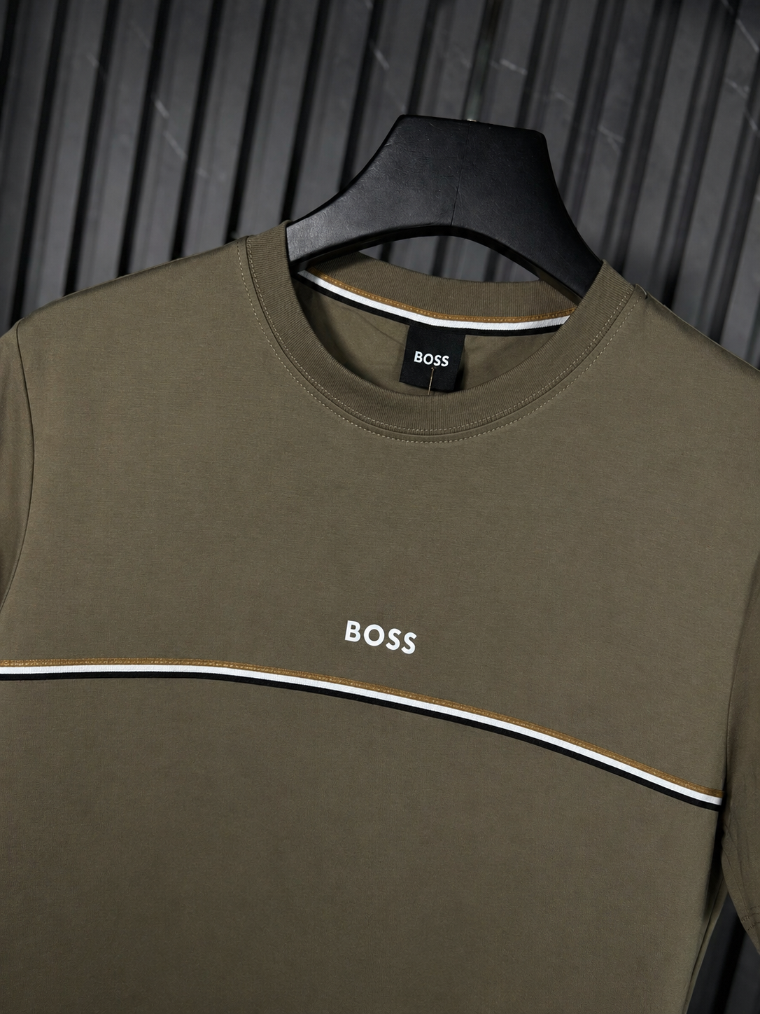 BOSS Wave Line Tee (Nuevo)