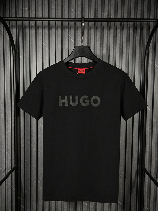 HUGO Shadow Logo Tee – Black Edition (Nuevo)