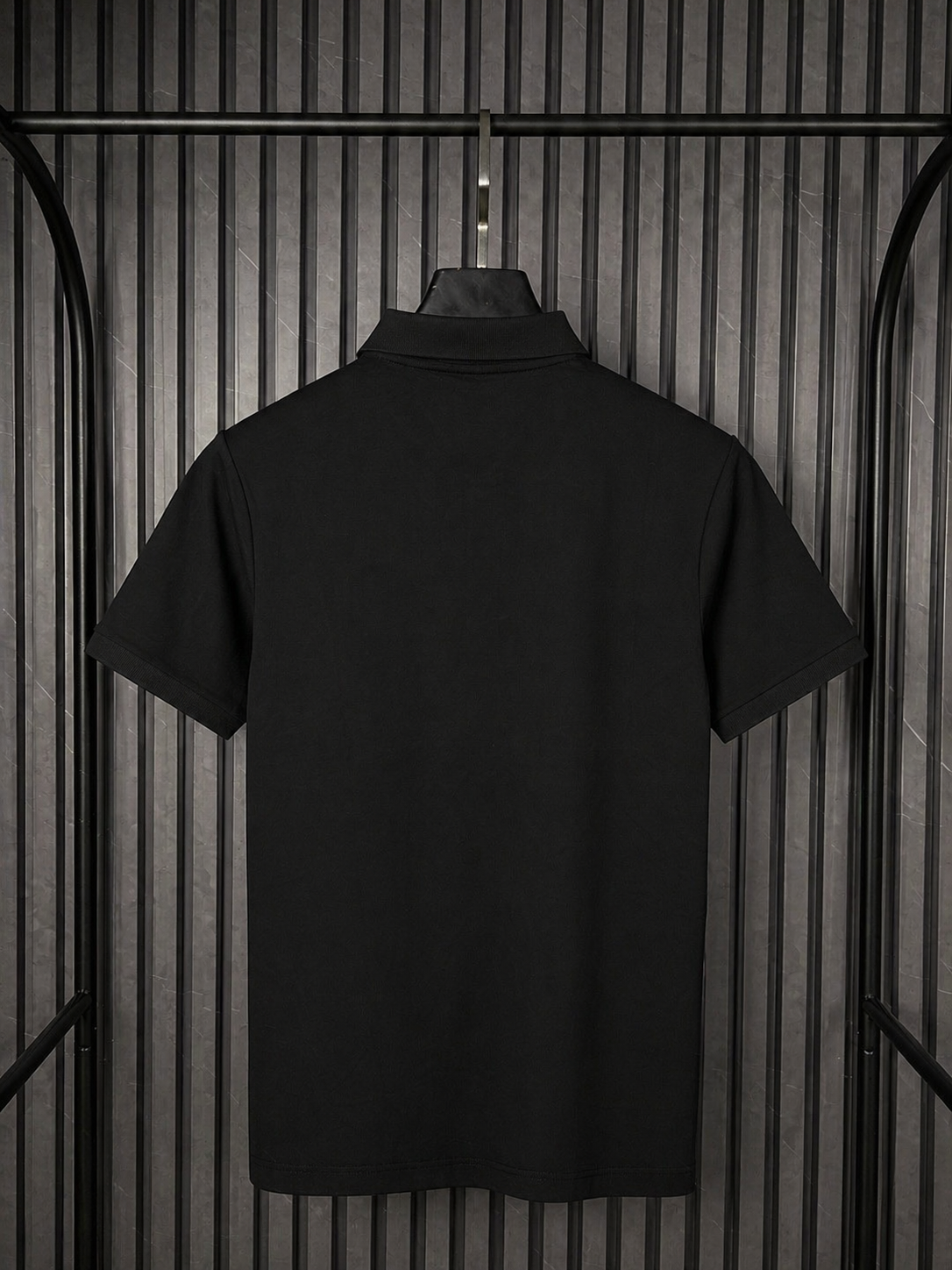 BOSS Athleisure Badge Polo – Black Neon Edition (Nuevo) - Image 3