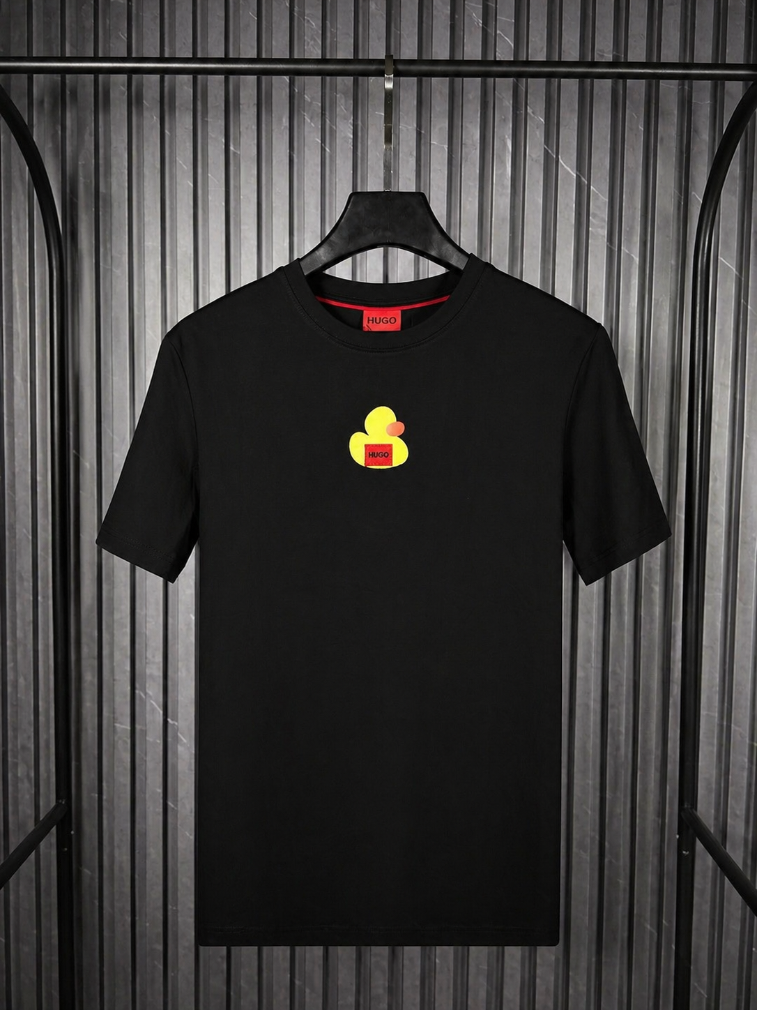 HUGO Bubble Graphic Tee – Black Neon Edition (Nuevo)